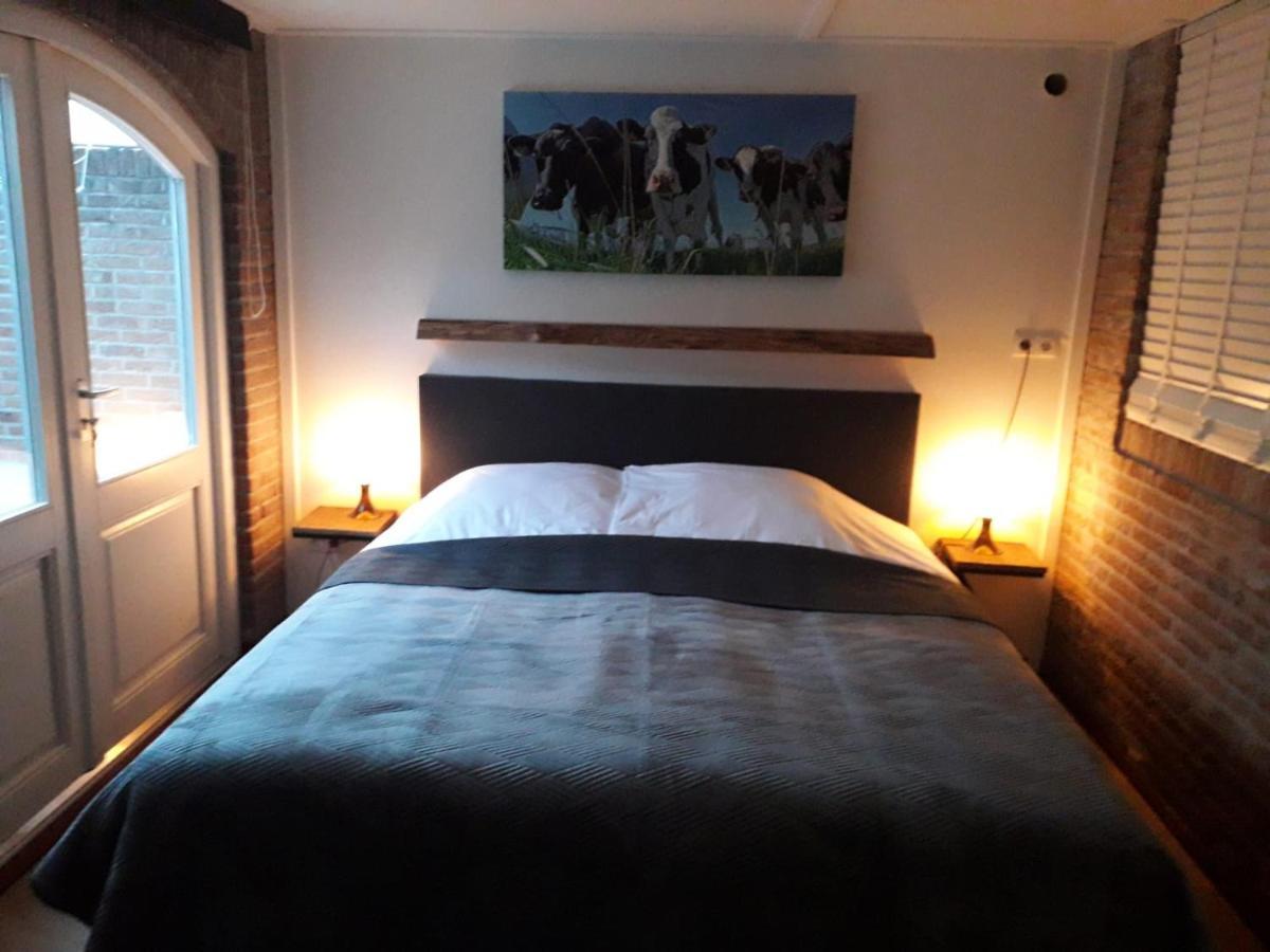 B&B Casandra Volendam Bagian luar foto