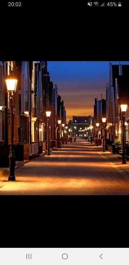 B&B Casandra Volendam Bagian luar foto