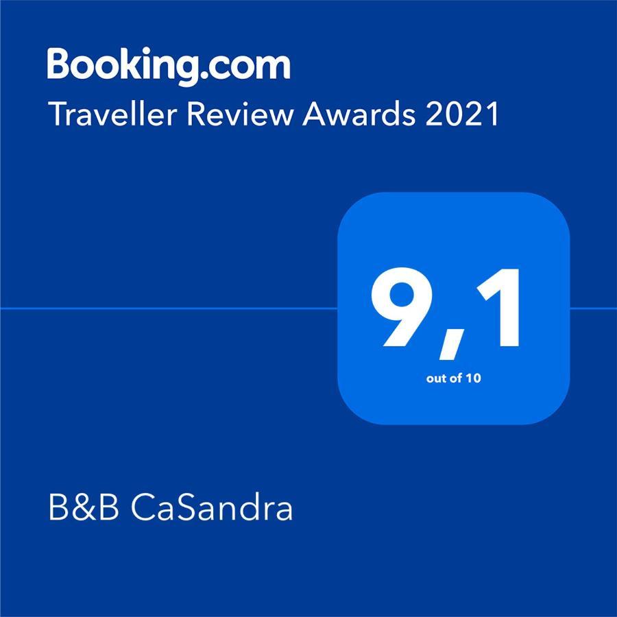 B&B Casandra Volendam Bagian luar foto