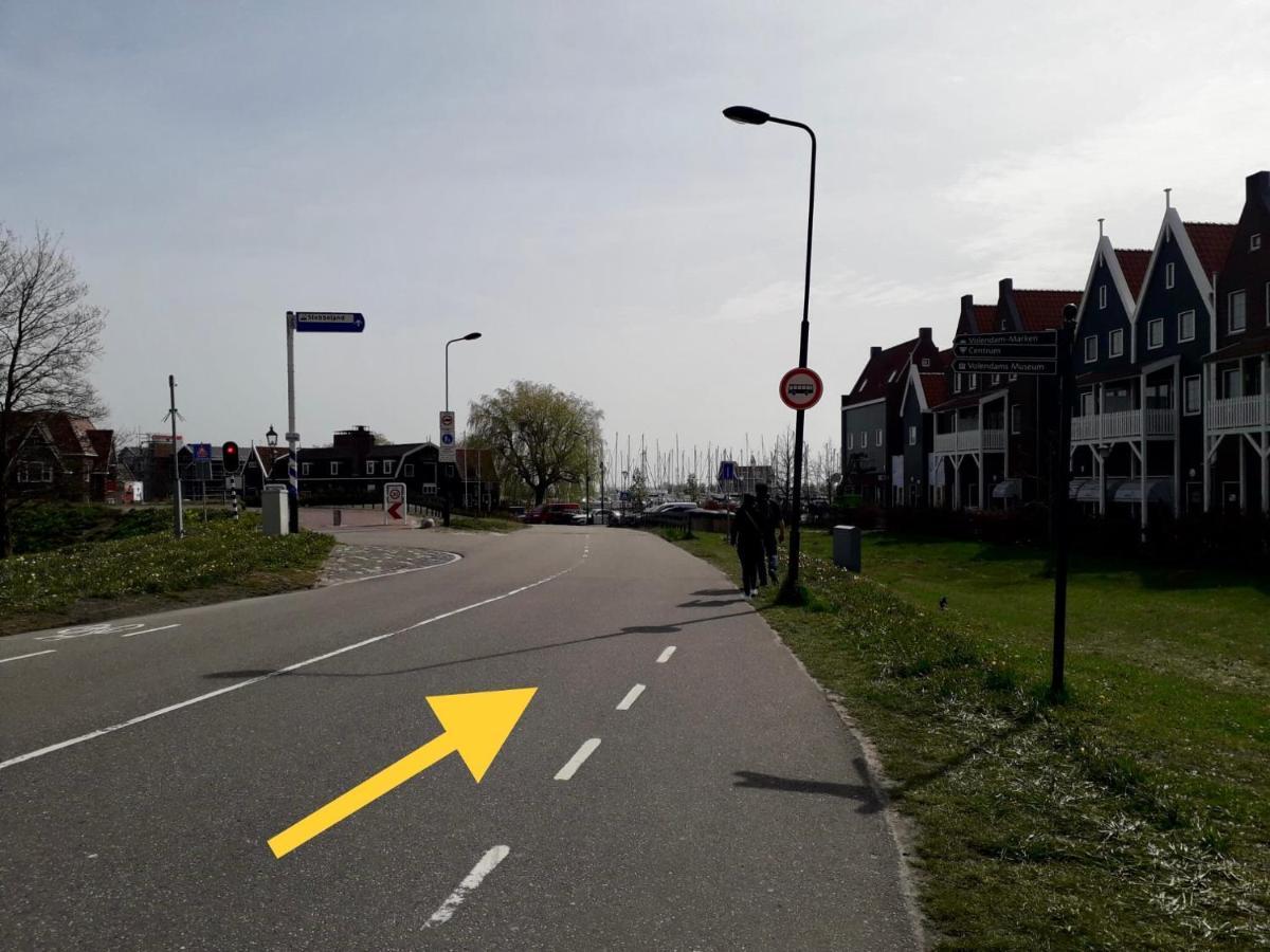 B&B Casandra Volendam Bagian luar foto