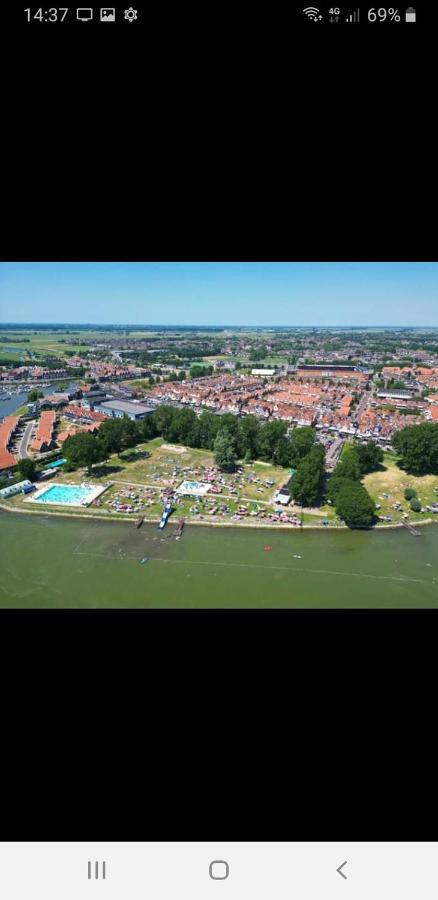 B&B Casandra Volendam Bagian luar foto