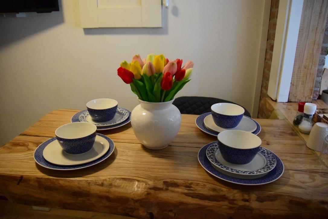 B&B Casandra Volendam Bagian luar foto